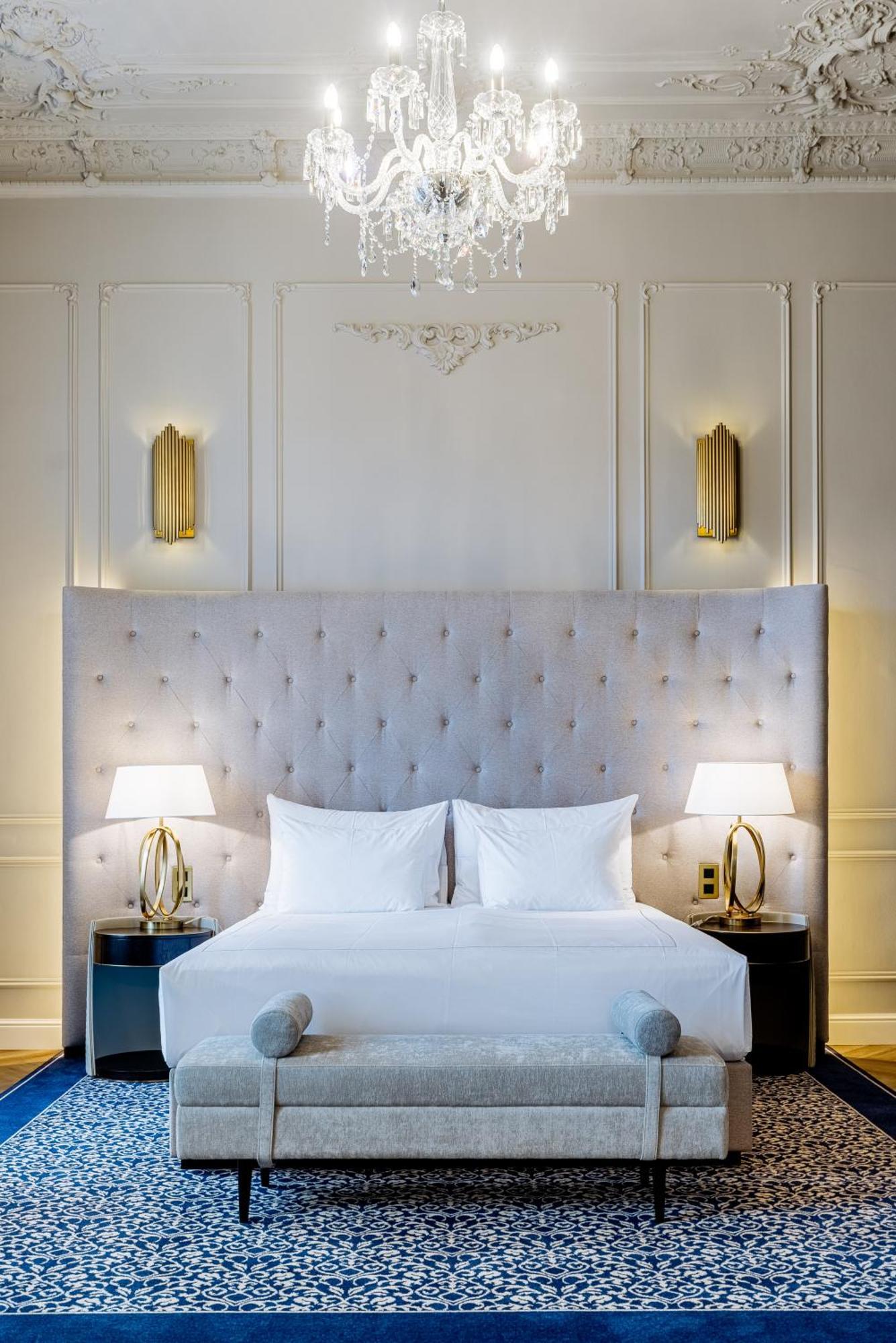 แกรนด์โฮเต็ล พัปป์ Hotel การ์โลวีวารี ภายนอก รูปภาพ